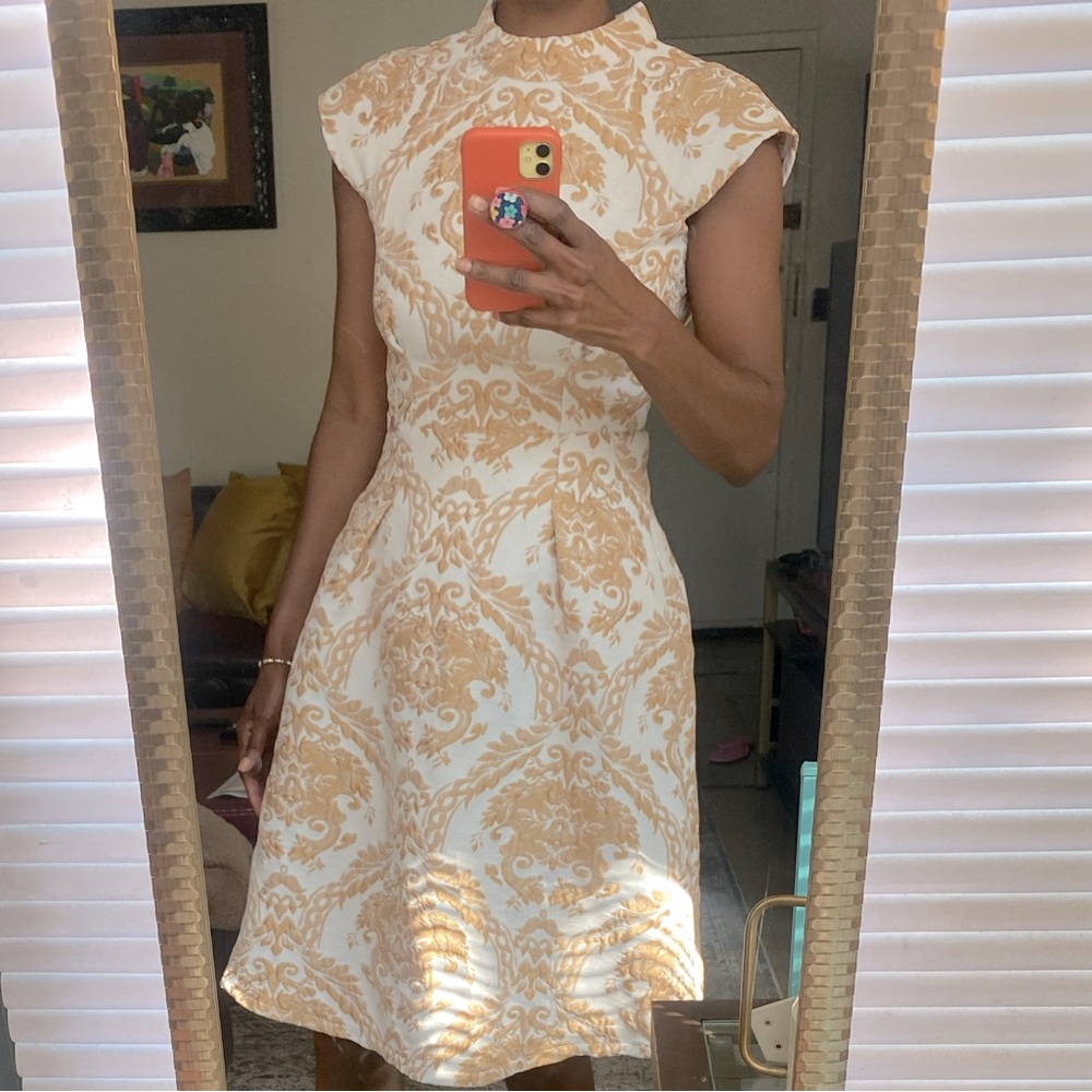 Beautiful Vintage dress, with cut out in the back